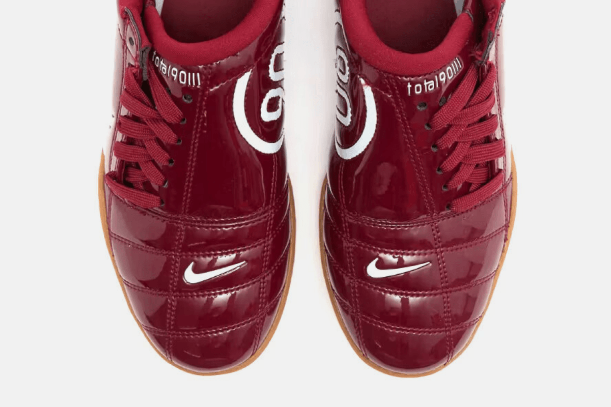 De volgende Nike Total 90 III gebruikt patentleer