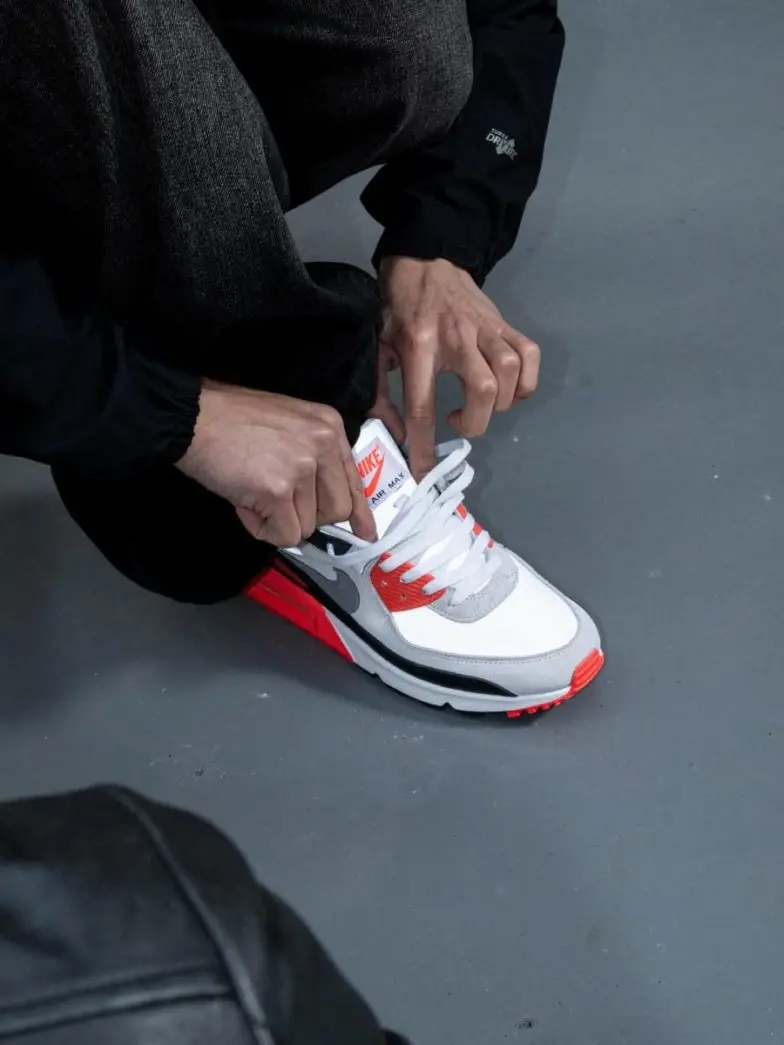 Nike Air Max 90 'Infrared'