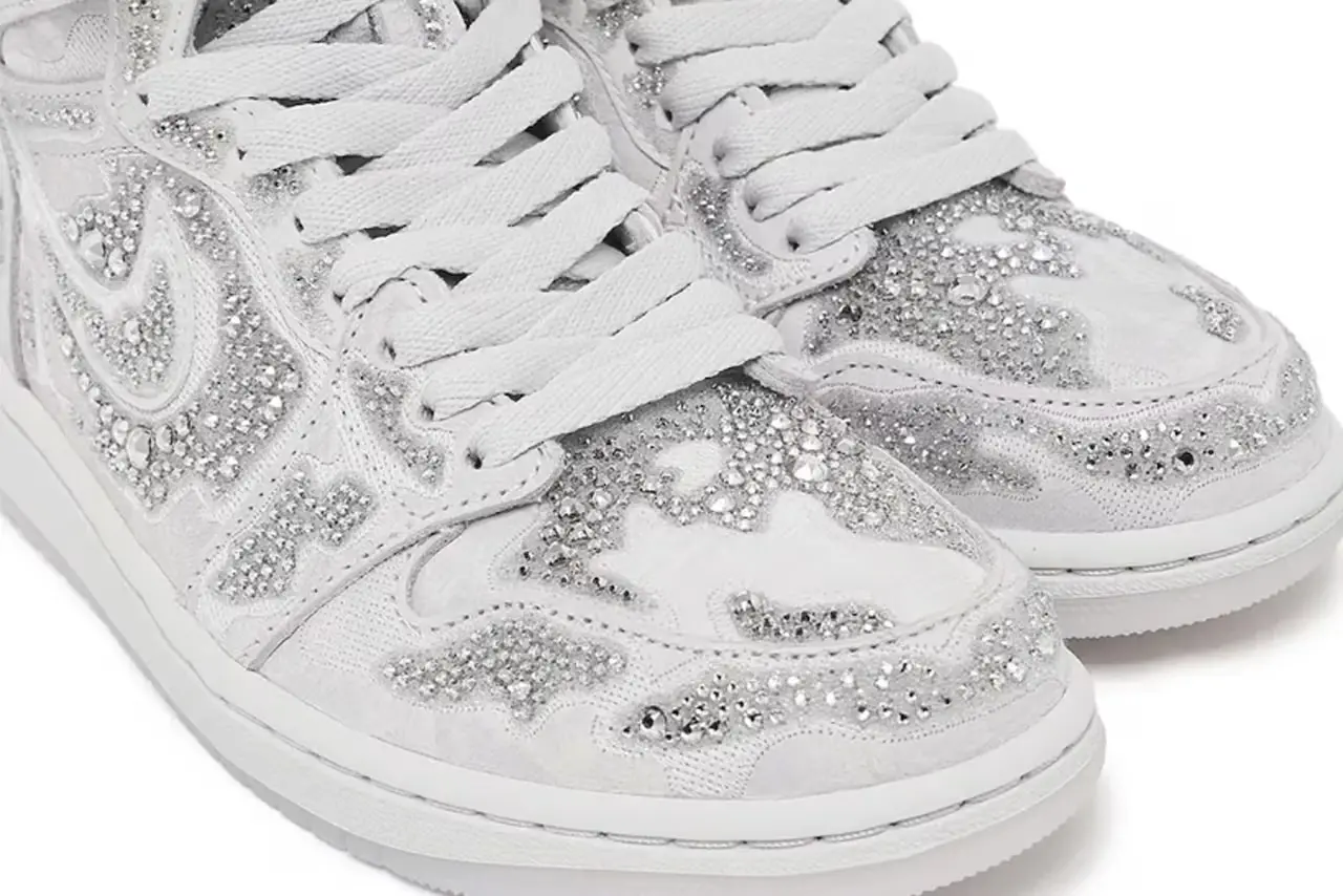 Swarovski x Air Jordan 1 High OG