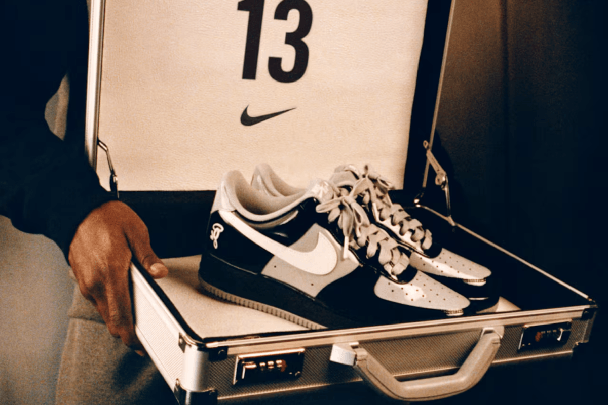 Alles wat je moet weten over de Central Cee Syna x Nike Air Force 1 '07 Low 'Light Smoke Grey' release