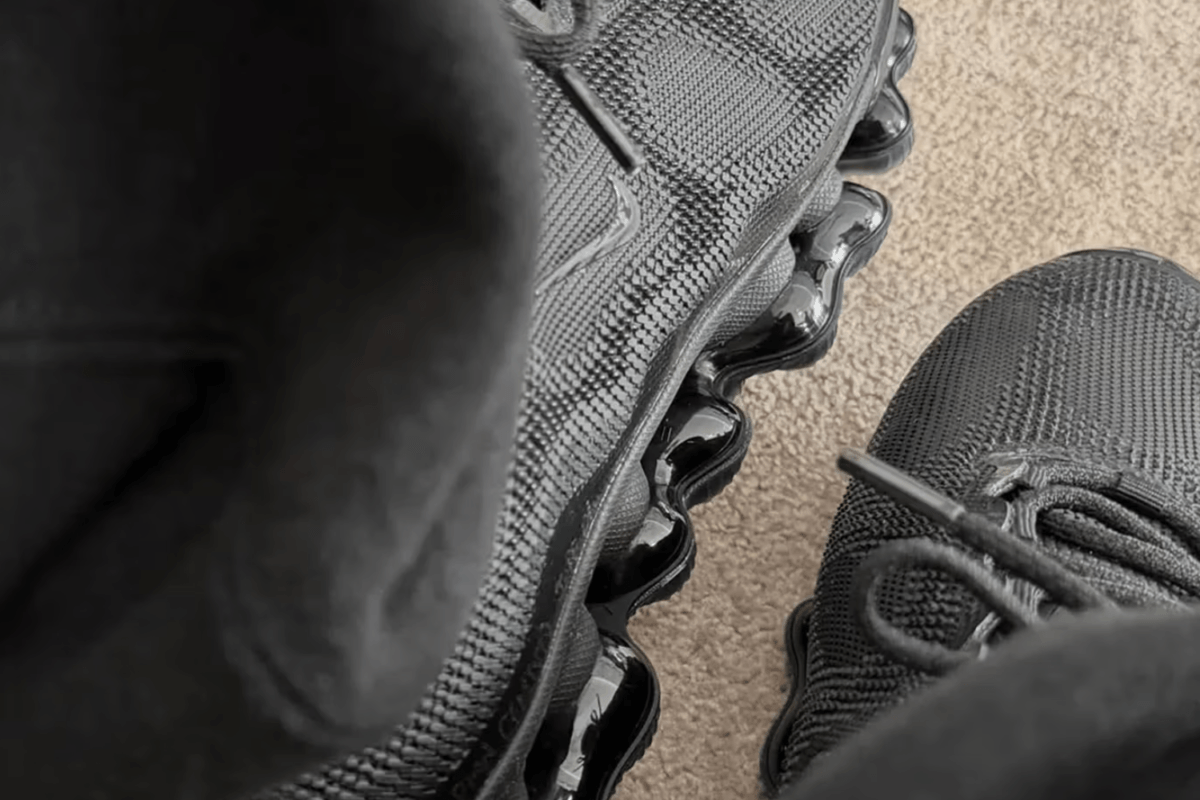 Hiroshi Fujiwara ontfermt zich over de Nike Air Liquid Max