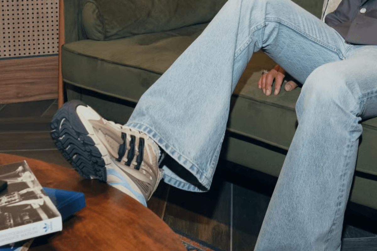 Pharrell Williams en adidas zijn terug: de Adistar Jellyfish krijgt een ‘Crystal Sand’ colorway