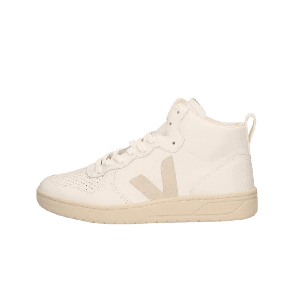 VEJA V-15 Leather