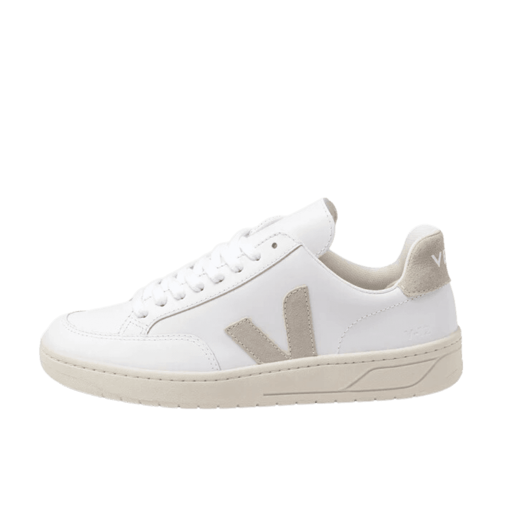 VEJA V-12 Leather