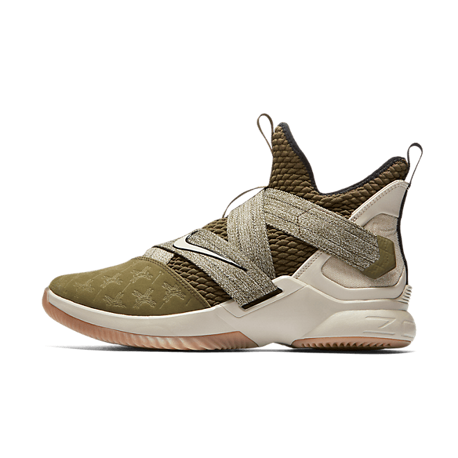 Nike Lebron Soldier 12
