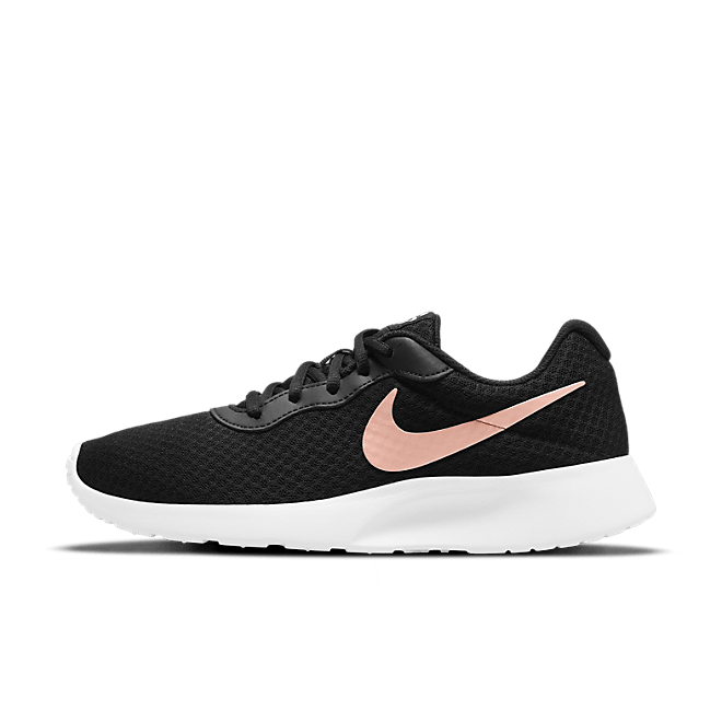 Nike Tanjun