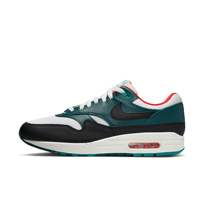 LeBron x Liverpool x Nike Air Max 1 FB8914-100