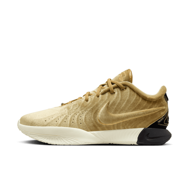 Nike The Shop x LeBron 21 EP 'Nobility