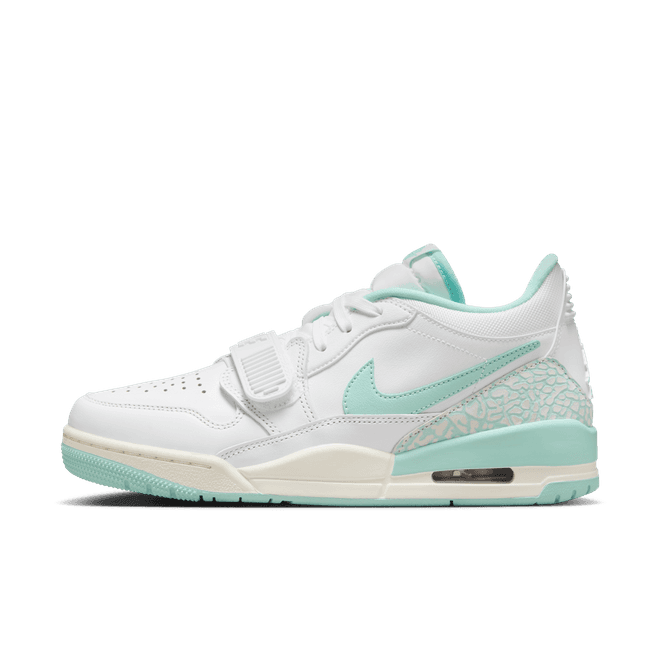 Air Jordan Wmns Jordan Legacy 312 Low 'White Light Dew'