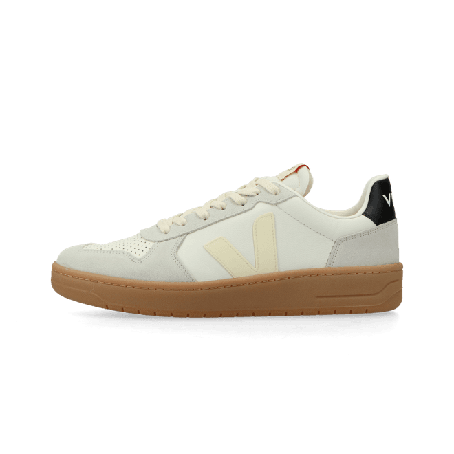 VEJA V-82 Grained Leather pure