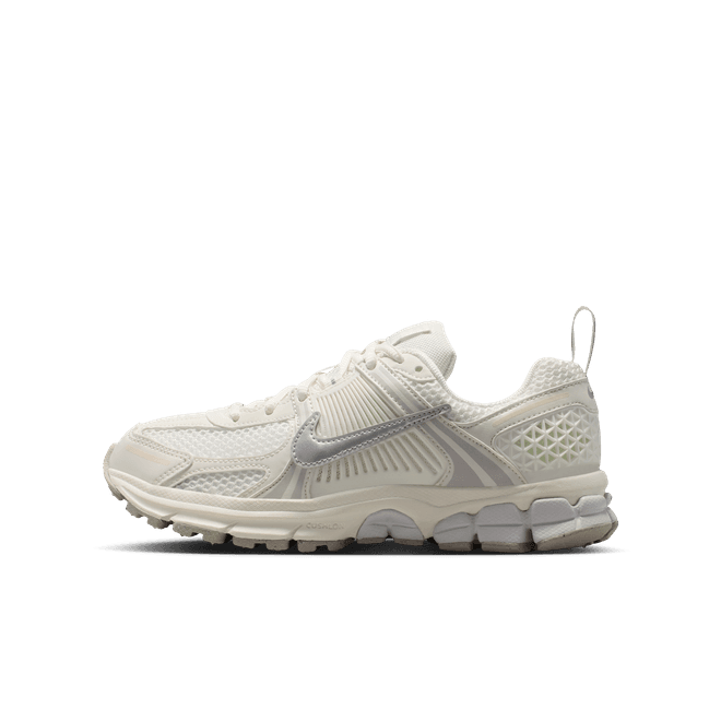 Nike Vomero 5 sail/metallic silver/vast grey