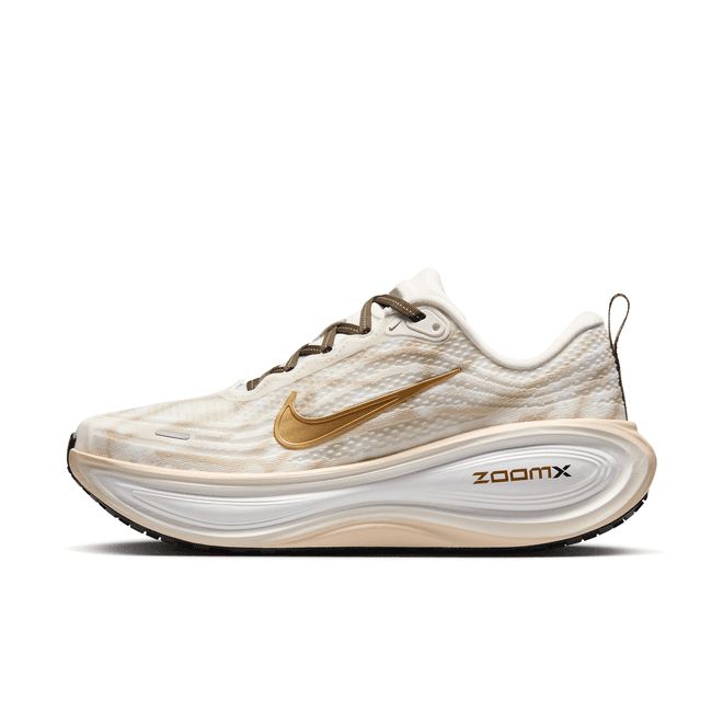 Nike Vomero Plus 'Summit White & Dark Hazel'